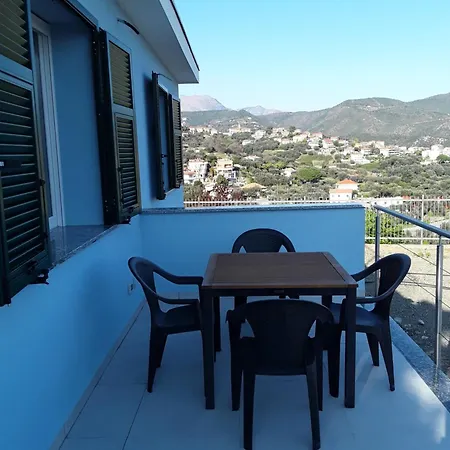 La Finestra Sul Blu Hébergement de vacances *